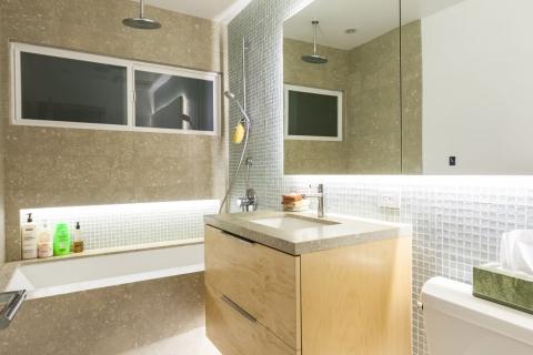 Hollywood Bathroom by Luxus Construction 01