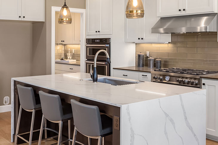 Best Countertops for Busy Kitchens: Sintered Stone vs Quartz